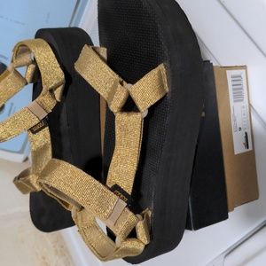 Teva Flatform Universal Gold 9